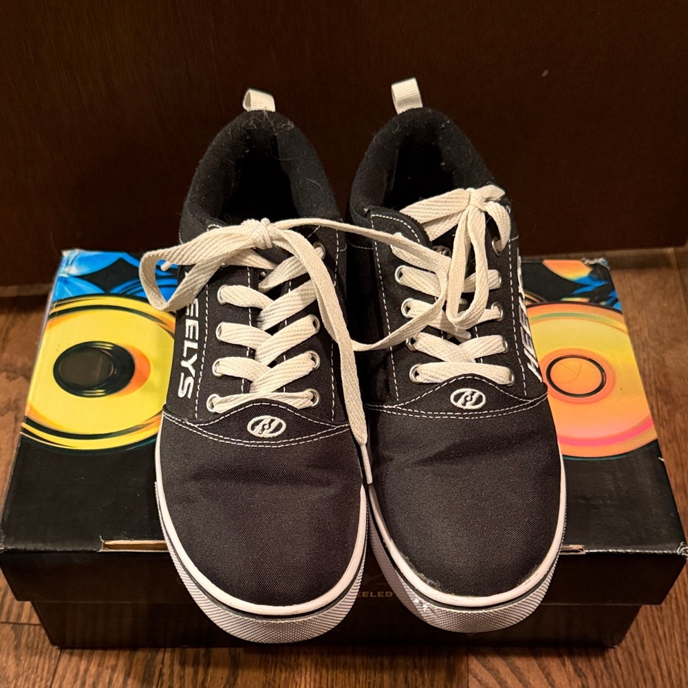 Heelys Black and White Skate Shoes